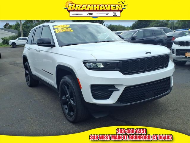 Bright White Clearcoat 2023 Jeep Grand Cherokee SUV / Crossover Four-Wheel Drive 8-Speed Automatic