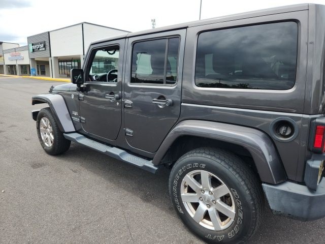 2017 Jeep Wrangler Unlimited Sahara 5