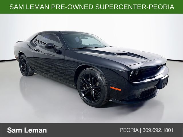 Pitch Black Clearcoat 2018 Dodge Challenger SXT RWD Coupe Rear-Wheel Drive 8-Speed Automatic