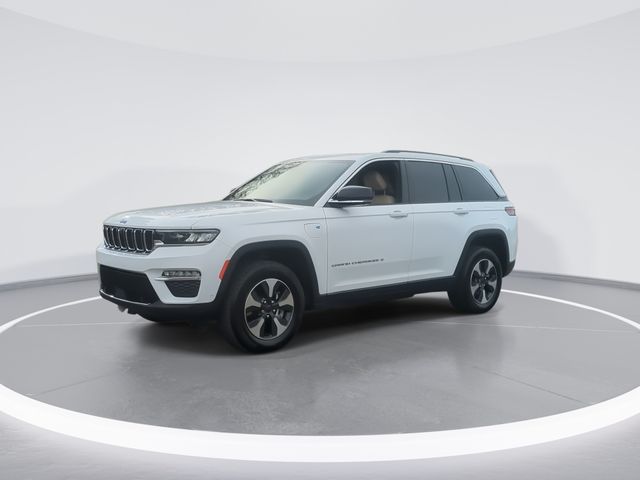 Used 2022 White Jeep 4xe image 4