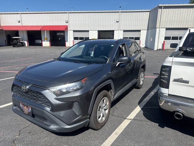 2020 Toyota RAV4 LE - Photo 2