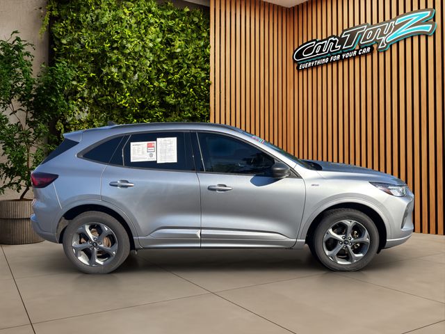 2023 FORD ESCAPE ST-LINE • AWD • ECOBOOST CLEAN CARFAX • 1 OWNER HEATED SEATS • HEATED STEERING WHEEL • REMOTE START • FORD CO-PILOT360 Thumbnail