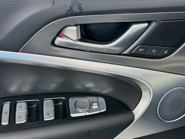 Thumbnail: 2025 Genesis G70 - 18