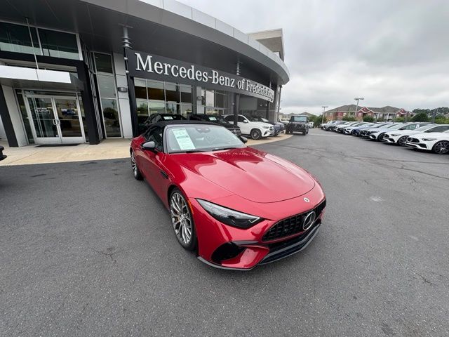 MANUFAKTUR Patagonia Red Metallic 2022 Mercedes-Benz SL-Class Convertible All-Wheel Drive 9-Speed Automatic