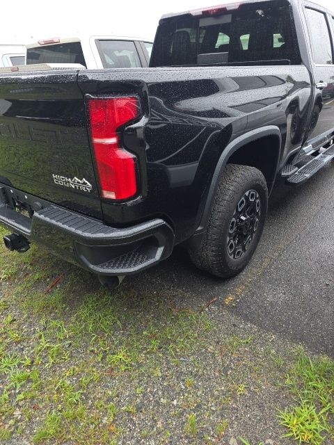 Used 2024 Black Chevrolet High Country image 6