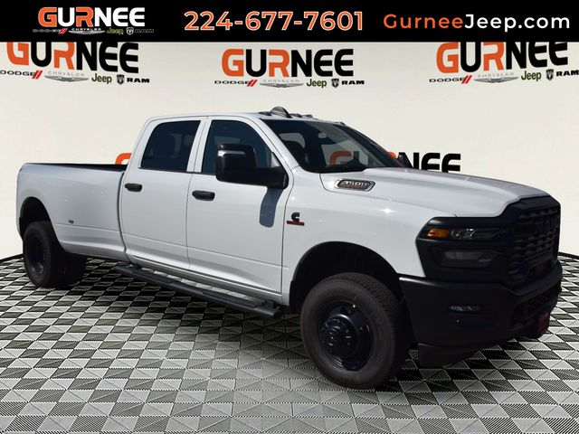 Bright White Clearcoat 2026 RAM 3500 Pickup Truck Four-Wheel Drive 8-Speed Automatic