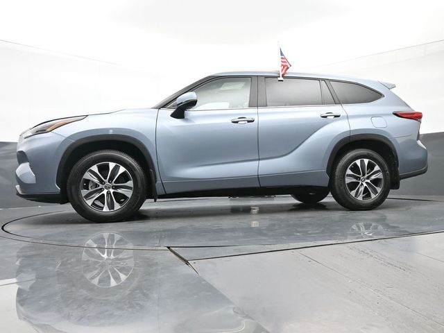 2023 Toyota Highlander XLE 38