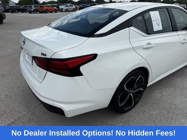 2023 Nissan Altima 2.5 SR White at Durrett Motor Company
