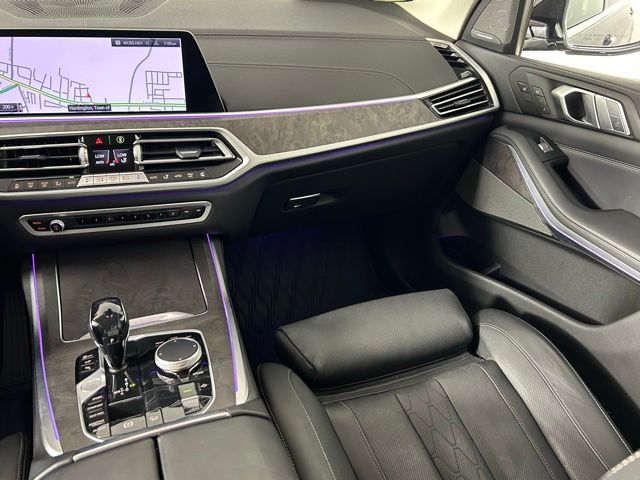 2021 BMW X7 xDrive40i 23