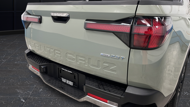 Used 2025 Sage Gray Hyundai Limited image 39