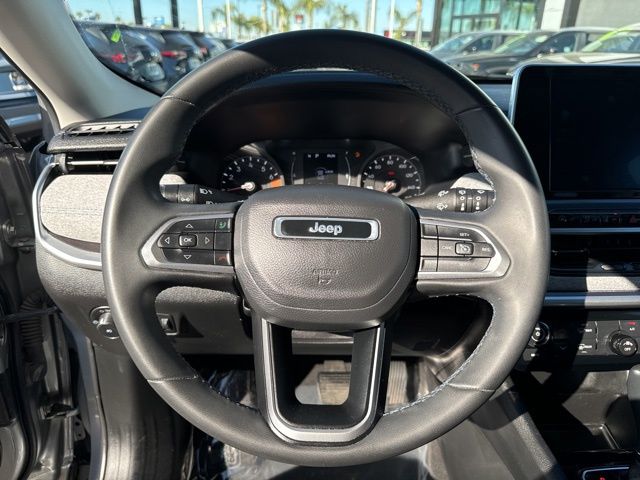 2022 Jeep Compass Latitude 16