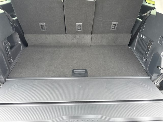 New 2025 Gray Ford Platinum image 11