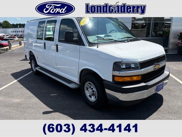 Summit White 2025 Chevrolet Express Cargo Van Rear-Wheel Drive 8-Speed Automatic Overdrive