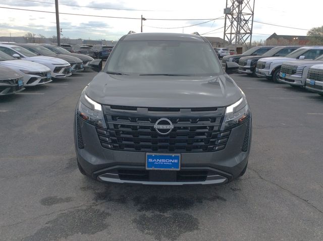 View vehicle photo 2