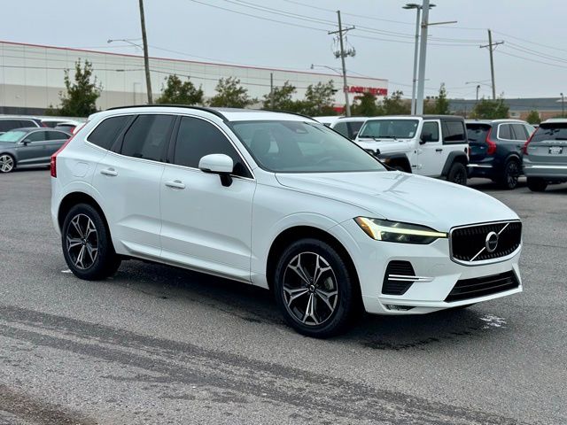 2022 Volvo XC60 B5 Momentum