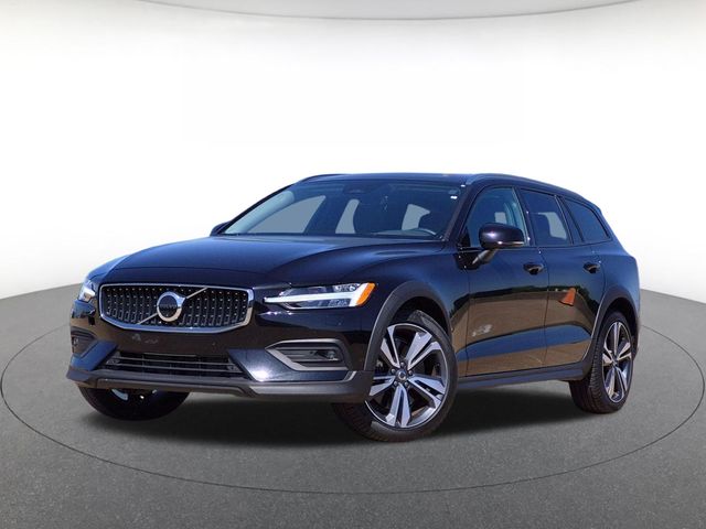 Black 2025 Volvo V60 Cross Country B5 Plus AWD Wagon All-Wheel Drive Automatic