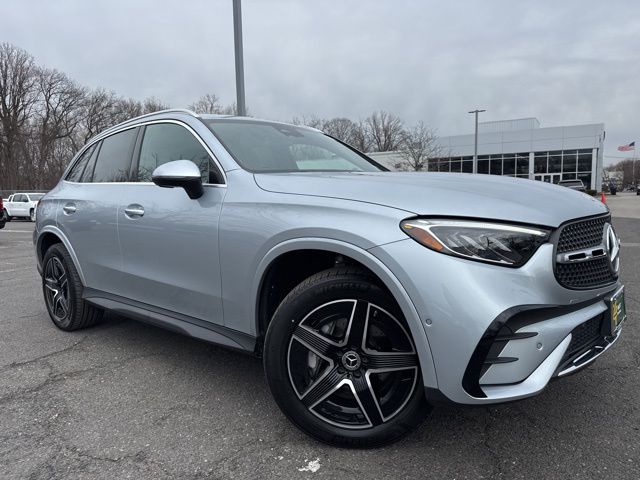 2025 Mercedes-Benz GLC 300 4MATIC