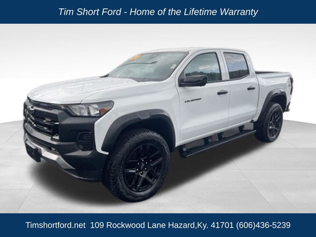 Summit White 2024 Chevrolet Colorado Pickup Truck Four-Wheel Drive 8-Speed Automatic