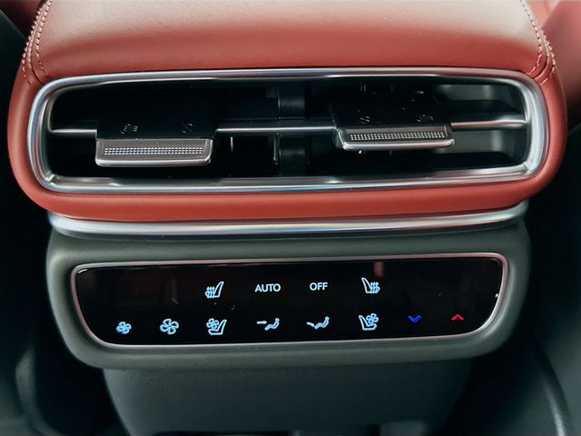 Thumbnail: 2026 Genesis GV80 - 18