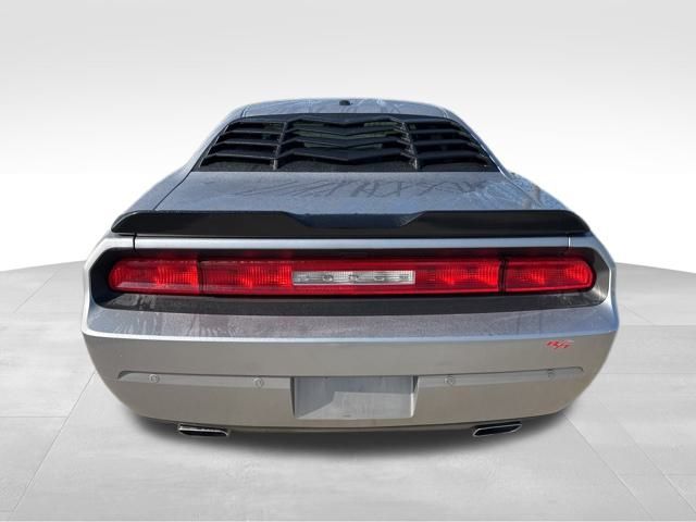 2013 Dodge Challenger SXT photo