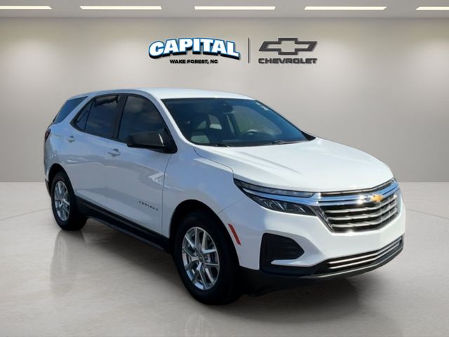 Used 2022 White Chevrolet LS image 7