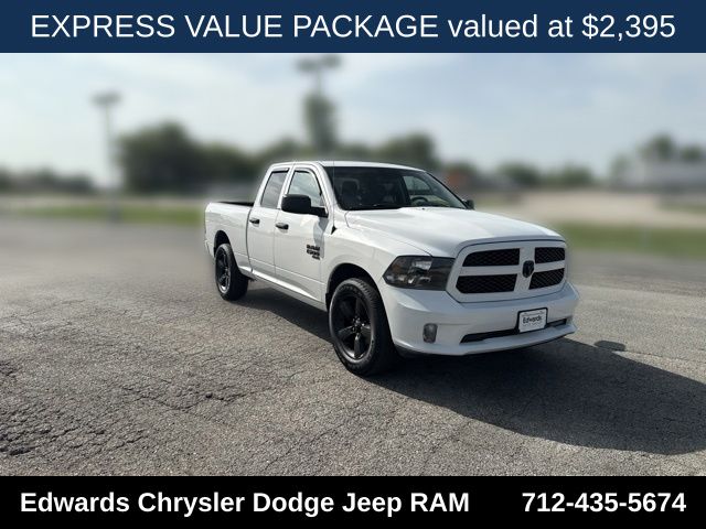 Bright White Clearcoat 2019 RAM 1500 Pickup Truck Four-Wheel Drive 8-Speed Automatic