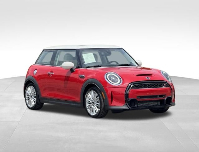 Chili Red 2023 MINI Cooper Hatchback Front-Wheel Drive 6-Speed Manual