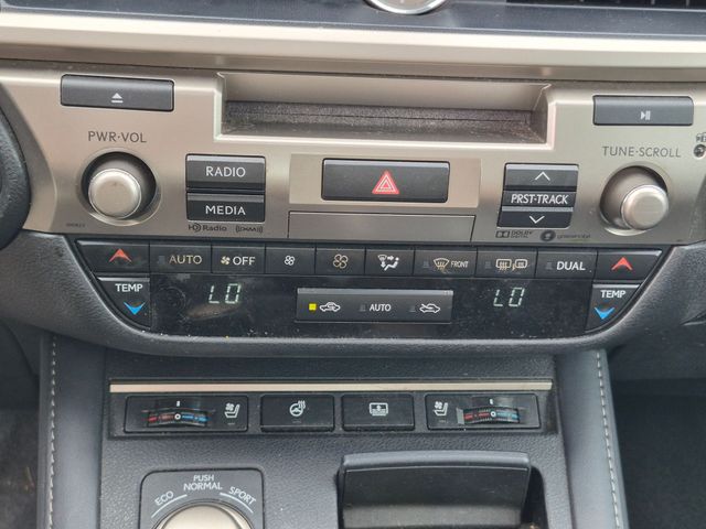 2018 Lexus ES - Image 20