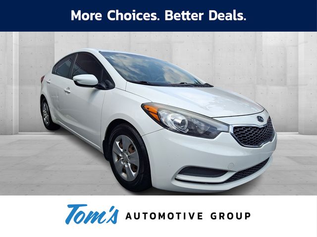 Clear White 2016 Kia Forte Sedan Front-Wheel Drive 6-Speed Automatic