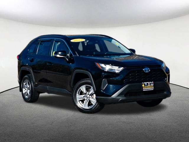 2022 Toyota RAV4 Hybrid XLE 2