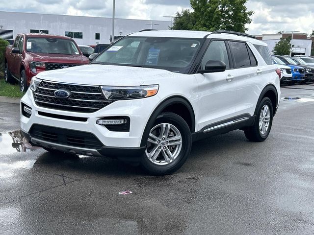 White Metallic 2023 Ford Explorer SUV / Crossover All-Wheel Drive Automatic