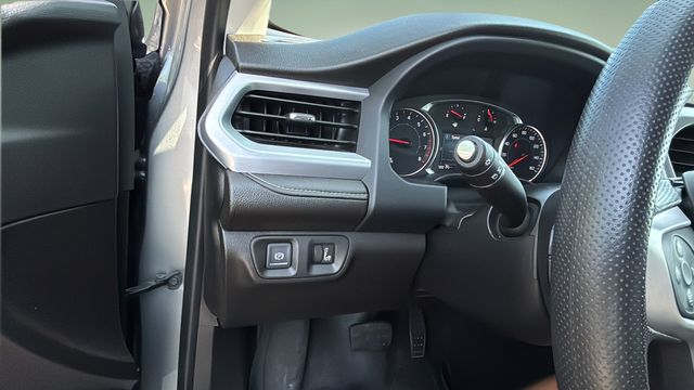 Used 2023 Silver GMC SLE image 20