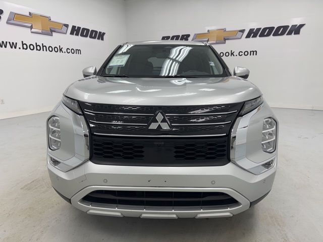 used 2024 Mitsubishi Outlander car, priced at $25,988