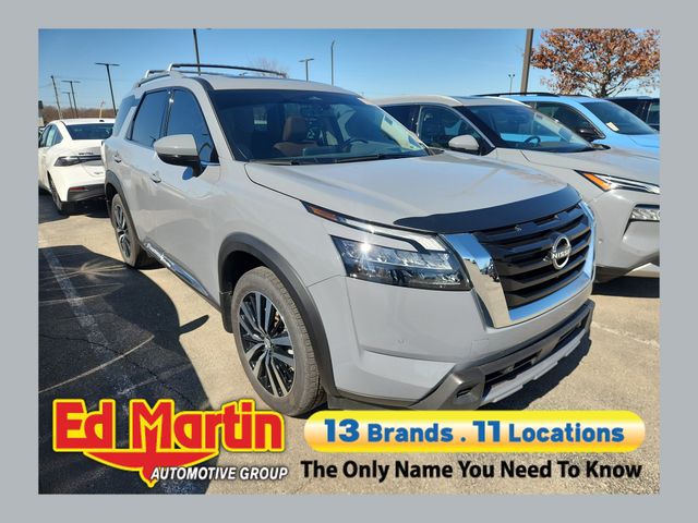 2025 Nissan Pathfinder Platinum 4WD