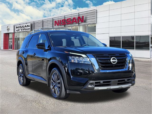 2024 Nissan Pathfinder SL's photo