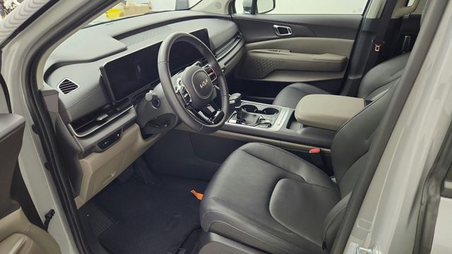 2025 Kia Carnival EX White at Shottenkirk Kia Fort Bend