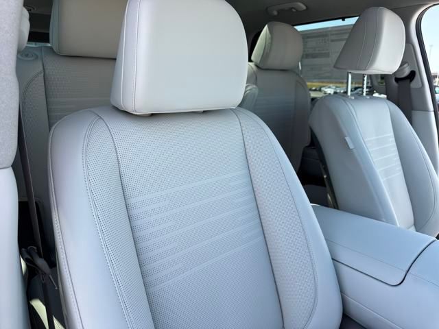 New 2026 White Hyundai Limited image 29