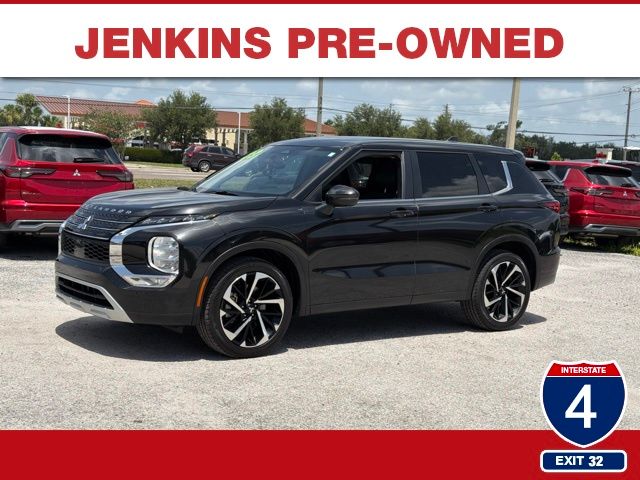 Black Diamond 2023 Mitsubishi Outlander SUV / Crossover Front-Wheel Drive Continuously Variable Transmission