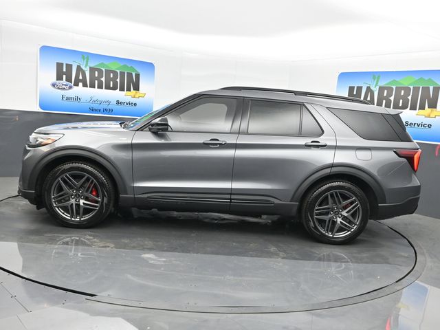 2025 Ford Explorer ST-Line photo