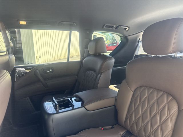 Used 2023 White Nissan Platinum image 16