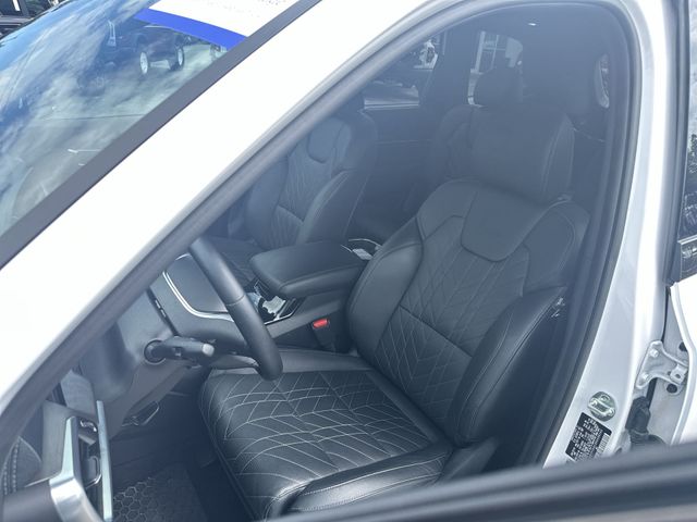 Used 2024 White Kia SX X-Line image 12