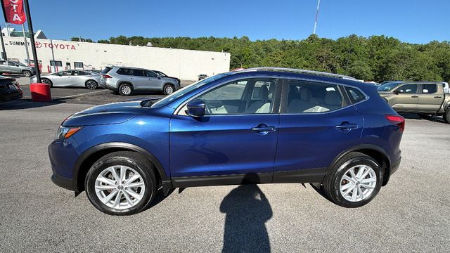 2018 Nissan Rogue Sport SV - Image 2