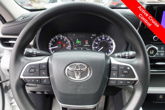 used 2023 Toyota Highlander car, priced at $32,900