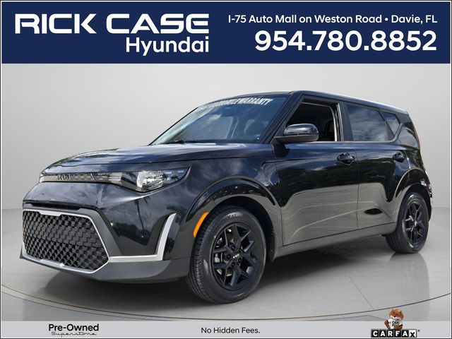 2023 Kia Soul Negro (Fusion Black) SUV/Crossover Tracción delantera Transmisión variable continua