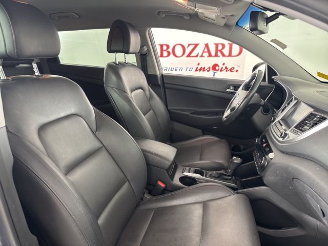 2017 Coliseum Gray Hyundai Tucson SE Plus FWD SUV