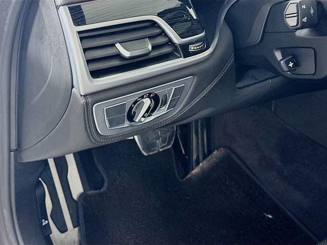 Thumbnail: 2020 BMW 7 Series - 10