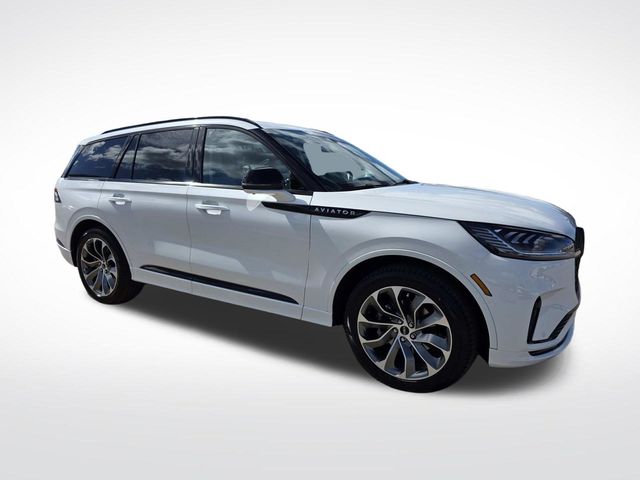 White Metallic 2026 Lincoln Aviator SUV / Crossover Rear-Wheel Drive Automatic