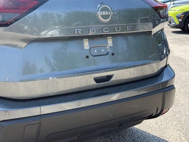 2025 Nissan Rogue SV - Photo 8