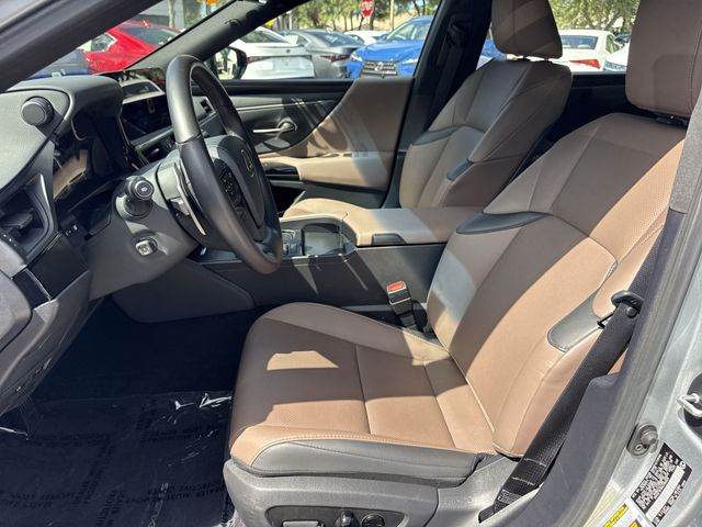 2025 Lexus ES 350 - Photo 11