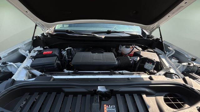 Used 2025 White Chevrolet LT Trail Boss image 33